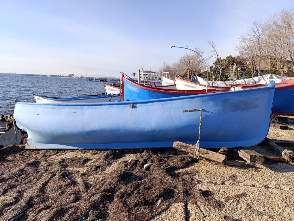 Mediteranian boat initial stability analyze