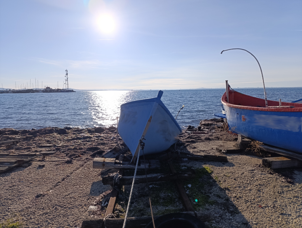 Mediteranian boat initial stability analyze